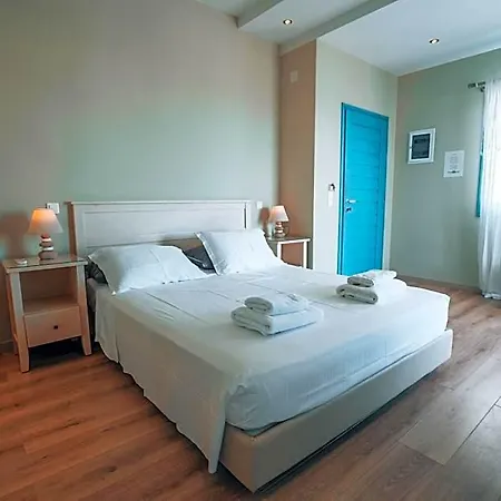 Aparthotel Alexandros 4*